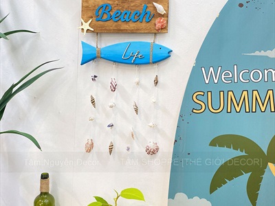 Bảng treo chủ đề biển Beach Life Cá Xanh treo ốc [dây thừng - vỏ ốc thật] KT55x32cm BTC-BIEN-03